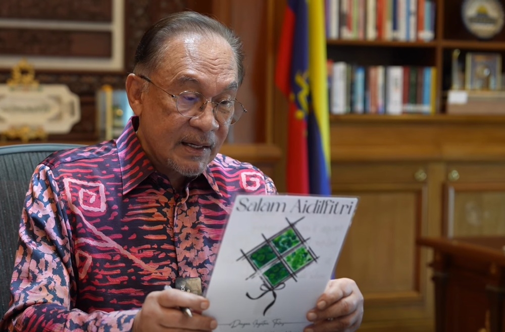 Prime Minister Datuk Seri Anwar Ibrahim has expressed his appreciation to students and Malaysians for the creative Hari Raya Aidilfitri greeting cards sent to him in conjunction with Hari Raya Aidilfitri tomorrow. — Video screencap via Facebook/Anwar Ibrahim 