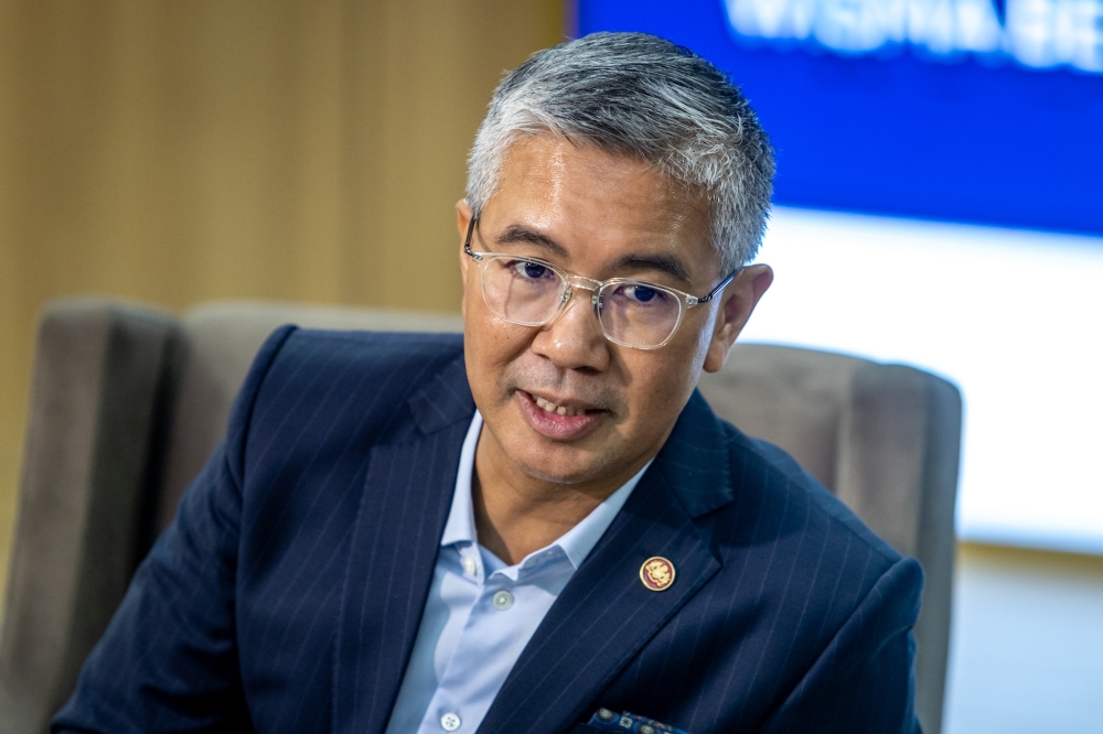 Malaysia must position itself as a credible and compelling alternative as global investors reassess risk amid the crisis in West Asia, said Malaysian Investment Development Authority (Mida) chairman Tengku Datuk Seri Zafrul Abdul Aziz. — Picture by Firdaus Latif