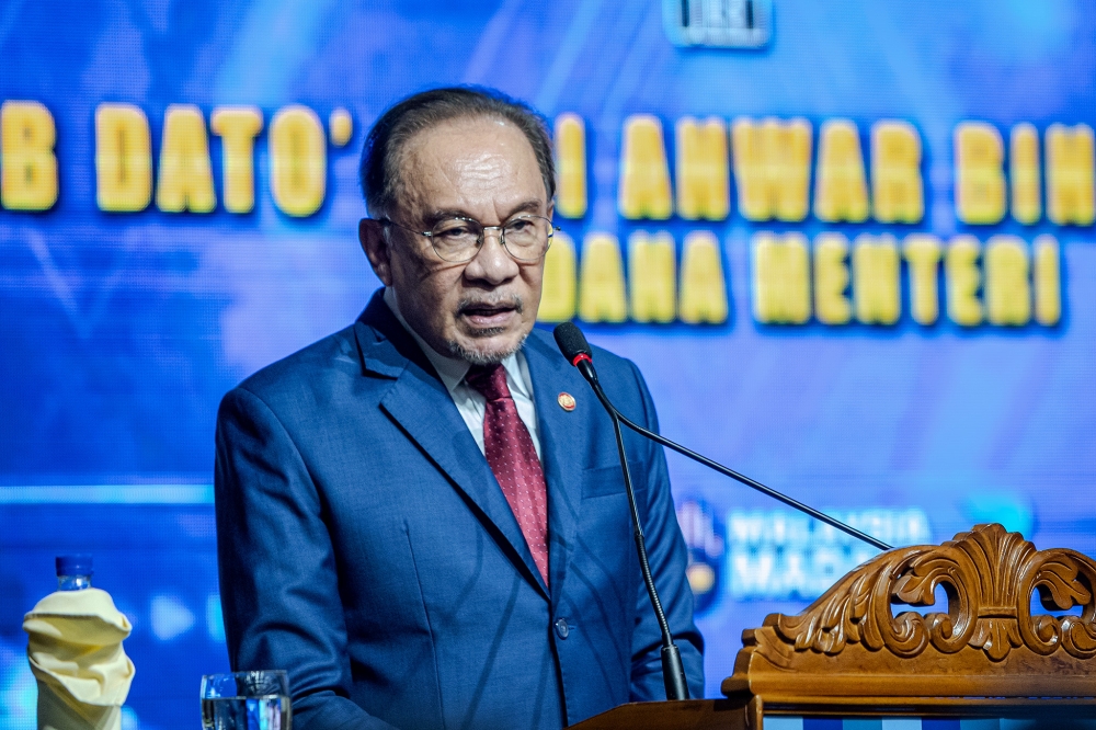 Prime Minister Datuk Seri Anwar Ibrahim said this was among the matters decided when chairing the National Economic Action Council (MTEN) meeting today to examine the latest geopolitical developments, global economic pressures and security implications following the conflict. — Picture by Firdaus Latif