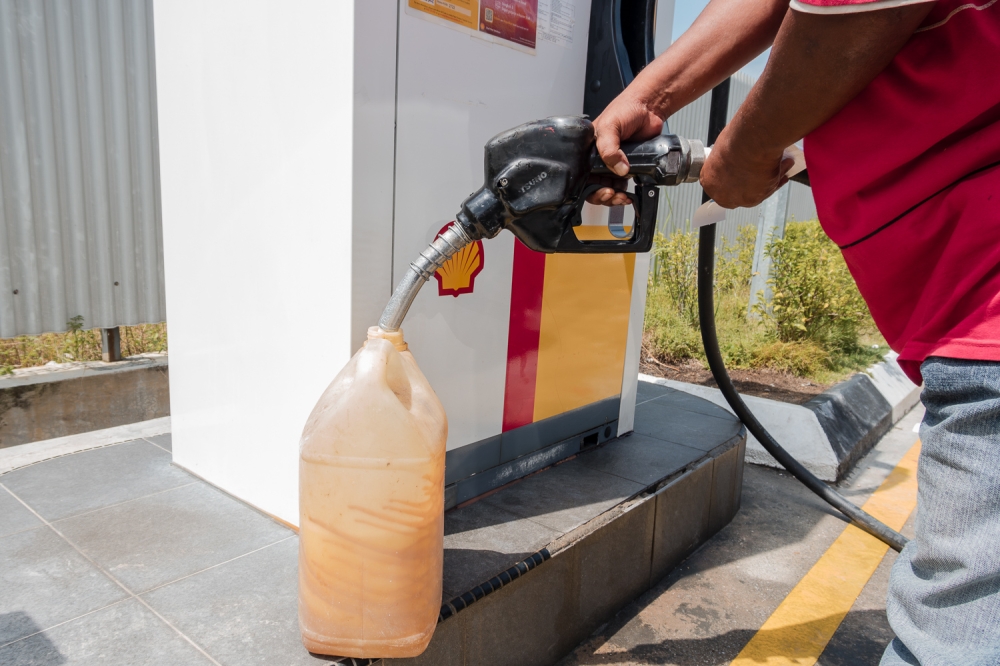 Companies, organisations and individuals intending to purchase petrol or diesel at fuel stations for use outside vehicle tanks are required to obtain a Special Permit from the Ministry of Domestic Trade and Cost of Living under the Supply Control Act 1961. — Picture by Raymond Manuel