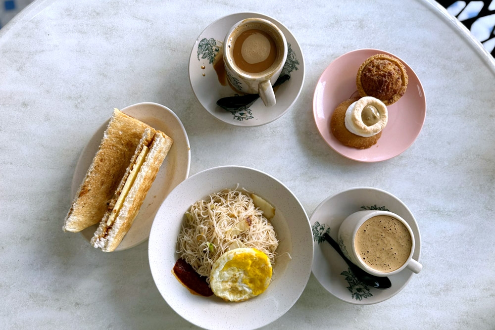 Breakfast at Restoran Sin Tai Chew in Seremban. — Picture by CK Lim