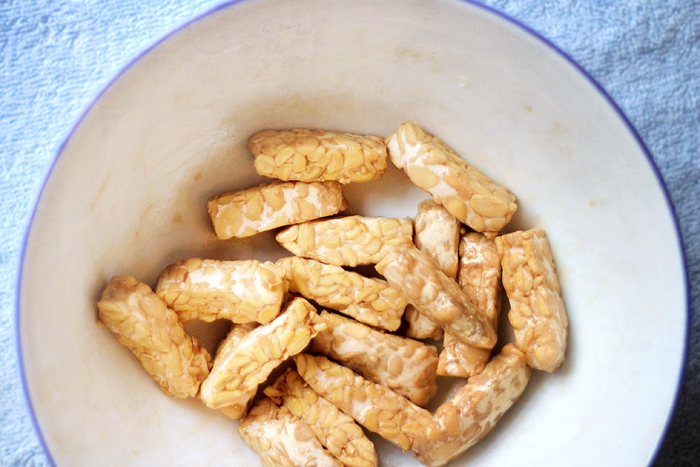 Lightly fry the ‘tempeh’. — Pictures by CK Lim