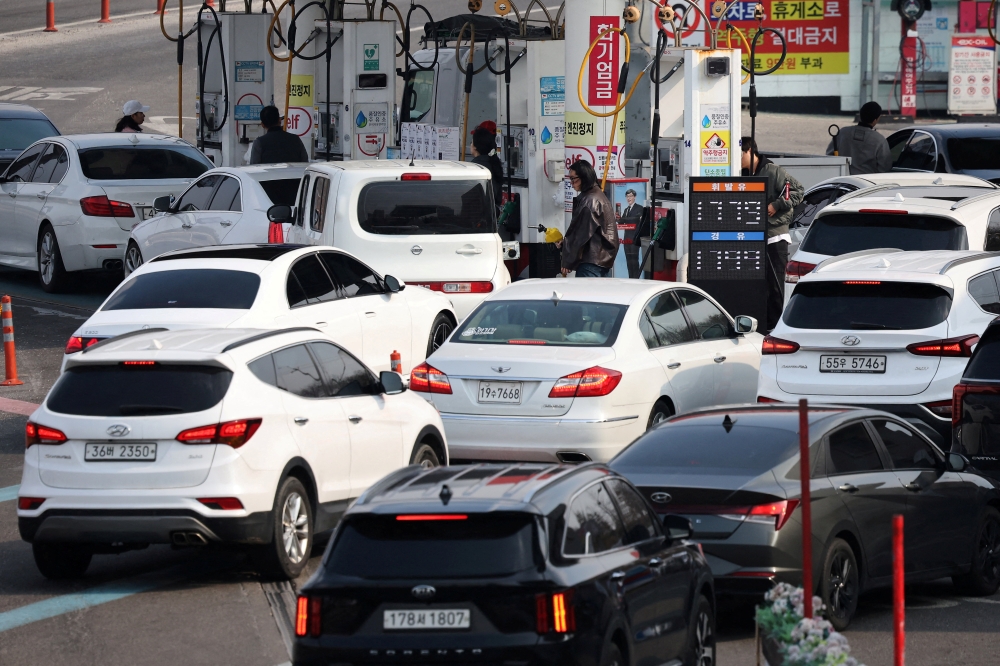Finance Minister Koo Yun-cheol said yesterday the government could expand restrictions on passenger car use beyond public institutions if crude prices rise to around US$120-US$130 (RM484-RM524) a barrel, up from the current US$100-US$110 range. — Reuters pic