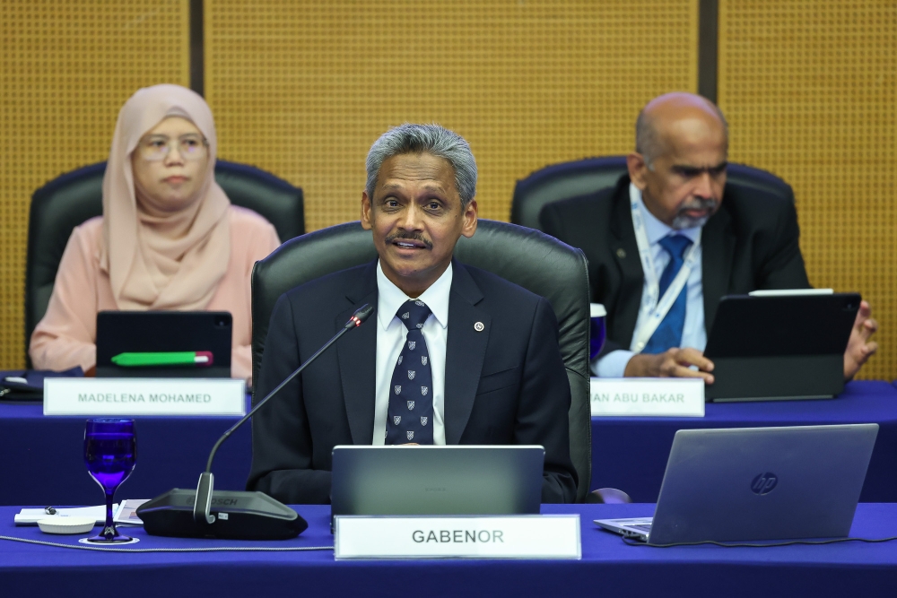 BNM governor Datuk Seri Abdul Rasheed Gharfour. — Picture by Yusof Isa