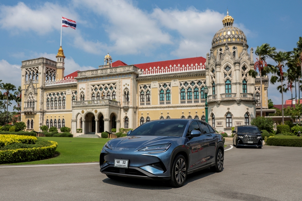 Thailand's newly elected Prime Minister Anutin Charnvirakul's BYD electric vehicle outside the Government House in Bangkok March 31, 2026. Thailand’s king endorsed the new cabinet of second-term Anutin, with the nephew of jailed ex-leader Thaksin Shinawatra made a deputy prime minister, the Royal Gazette said today. — Reuters pic