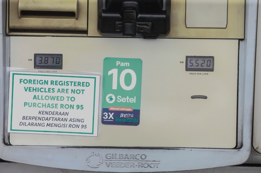 Malaysia enforces foreign card ban on RON95 fuel at self‑service terminals nationwide, effective today