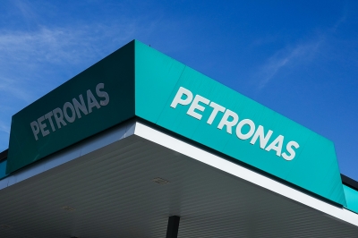 Petronas Bantu Kerajaan Jamin Bekalan Minyak dan Gas Stabil Hingga Mei - Anwar