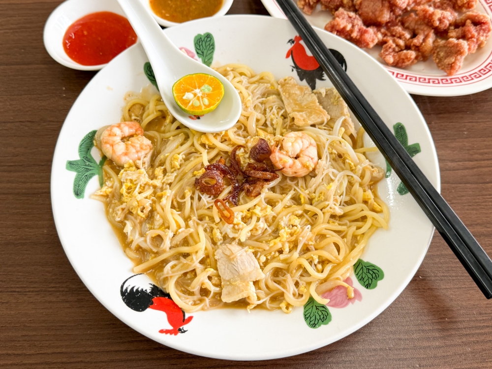Taman Gembira’s Hakka Kopitiam serves a mixed bag of goodies, including fried prawn noodles, prawn noodles and ‘yong tau foo’