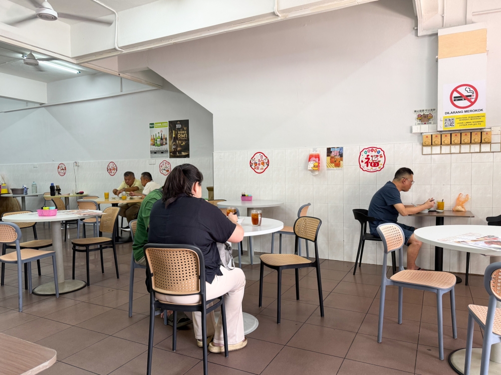 Dining inside this restaurant is comfortable with air conditioning.