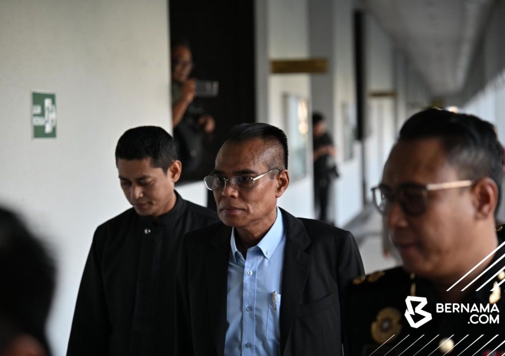 DoE chief charged over RM100,000 ribe in Penang road project