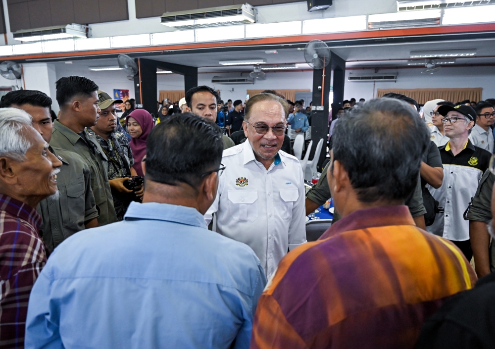 Anwar calls for unity over political point-scoring as global energy crunch bites