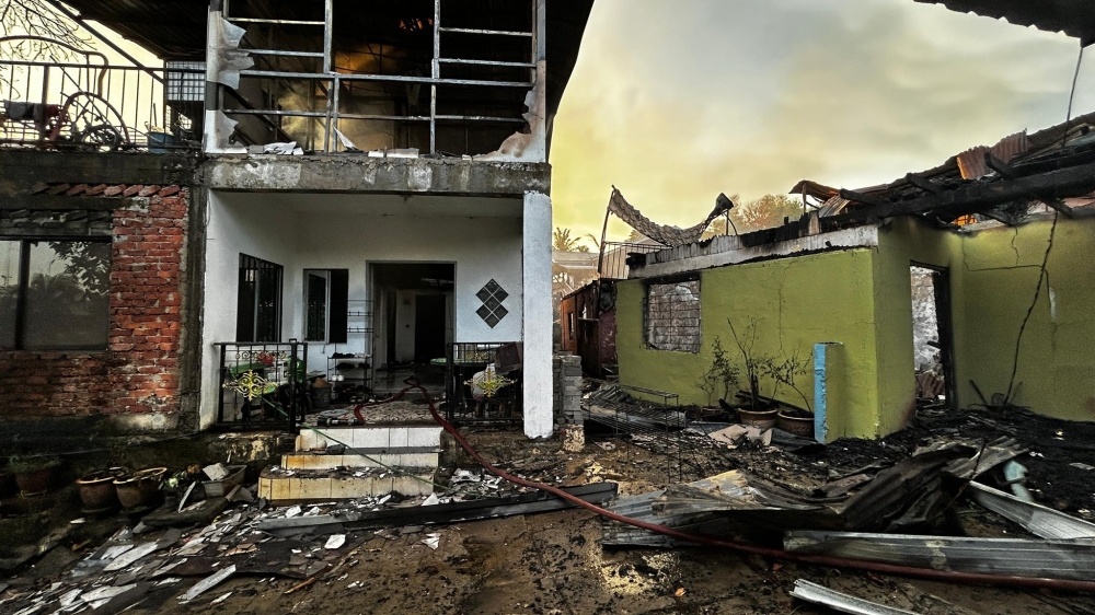 Anwar steps in with aid for families after seven homes lost in Menggatal blaze