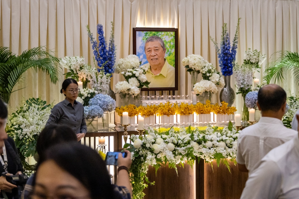 The late Ling Liong Sik to receive MCA’s highest honour with flag-draping ceremony tomorrow The late Ling Liong Sik to receive MCA’s highest honour with flag-draping ceremony tomorrow