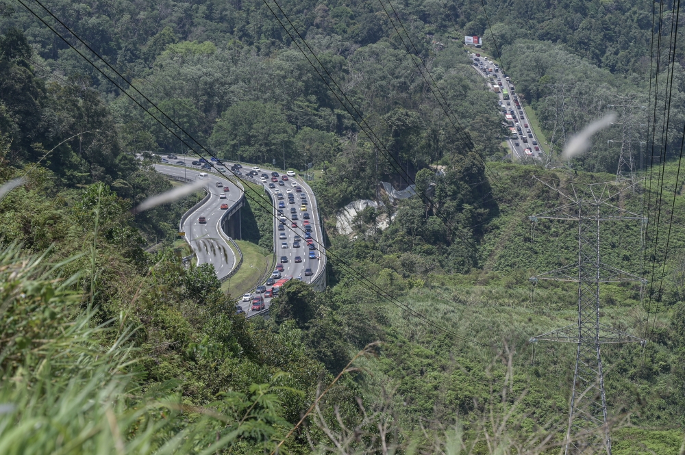 The author argues that reckless driving can meet the legal threshold for murder under Section 300(d) of the Penal Code when the offender knowingly engages in imminently dangerous conduct likely to cause death, supporting the decision to pursue murder charges in fatal road incidents. — Bernama pic