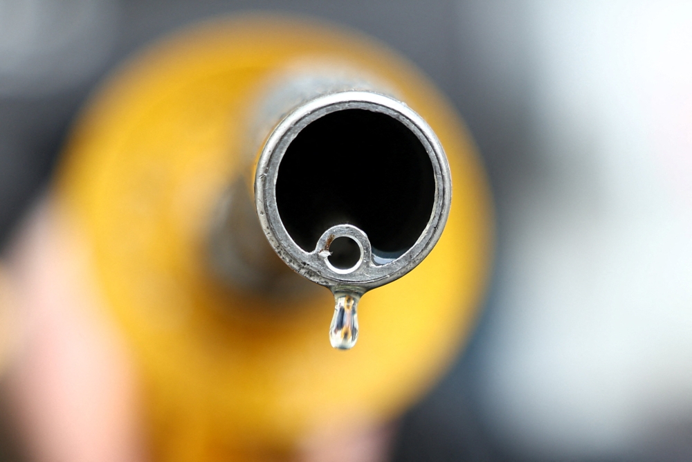 Petrol still pricey? Here’s why the drop in oil isn’t showing up at the pump in Malaysia yet, says MOF