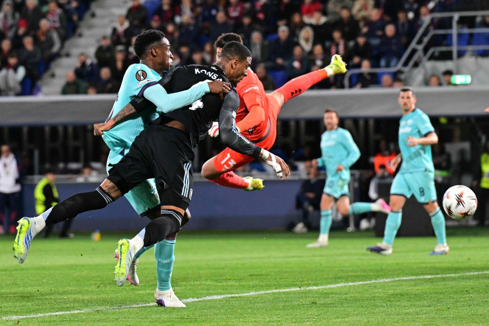 Aston Villa edge Bologna 3-1 to seize control of Europa League quarter-final