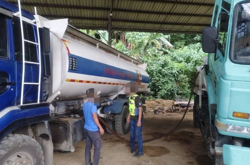Marine police bust illegal diesel transfer in Tawau, seize over RM1m worth of fuel