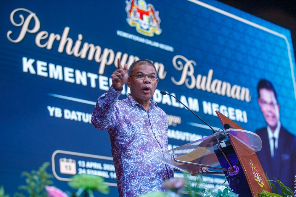 Look out for unusual fuel sales to curb smuggling, home ministry tells cops on border petrol station duty Look out for unusual fuel sales to curb smuggling, home ministry tells cops on border petrol station duty