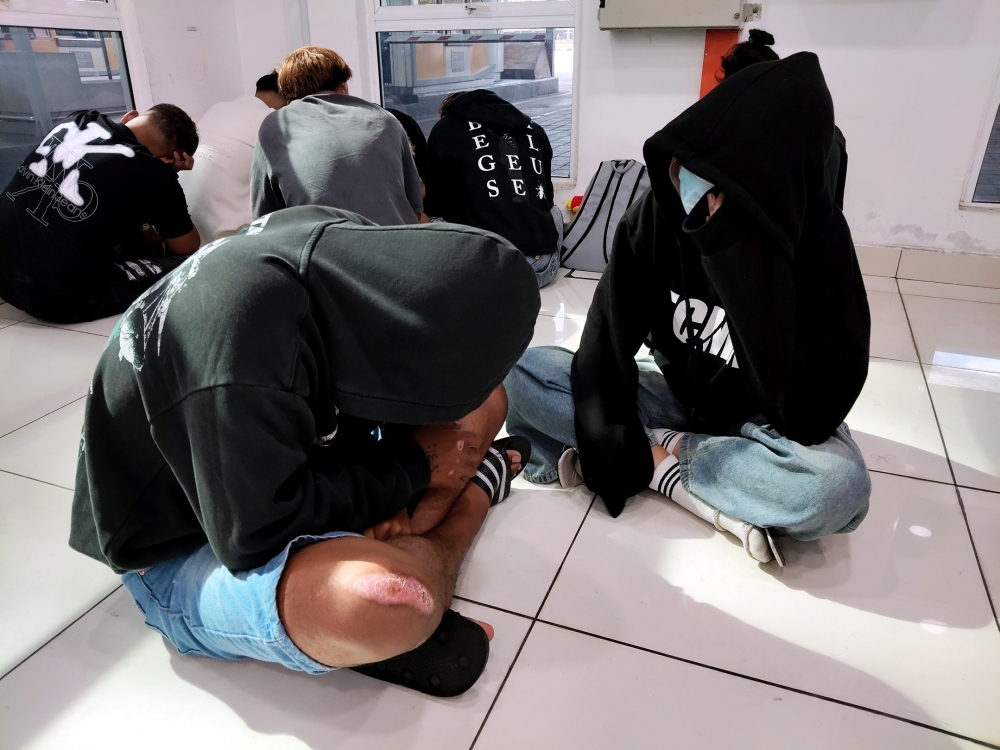 A 21-year-old woman and her 17-year-old brother were among 37 detained by the Kedah National Anti-drug Agency during an operation at the Bukit Kayu Hitam ICQS on April 12, 2026 after testing positive for narcotics following their return from the Songkran water festival in Danok, Thailand. — Bernama pic