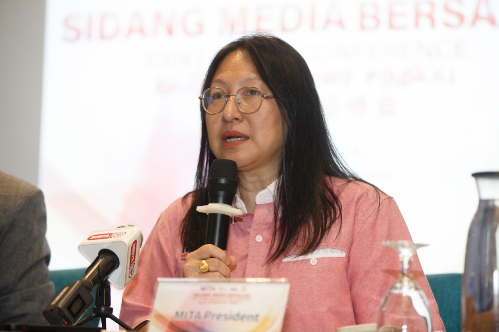 Malaysian Inbound Tourism Association (MITA) president Mint Leong said overcoming the ‘kereta sapu’ problem could result in business actually going to legitimate local tourism operators.—Picture by Raymond Manuel