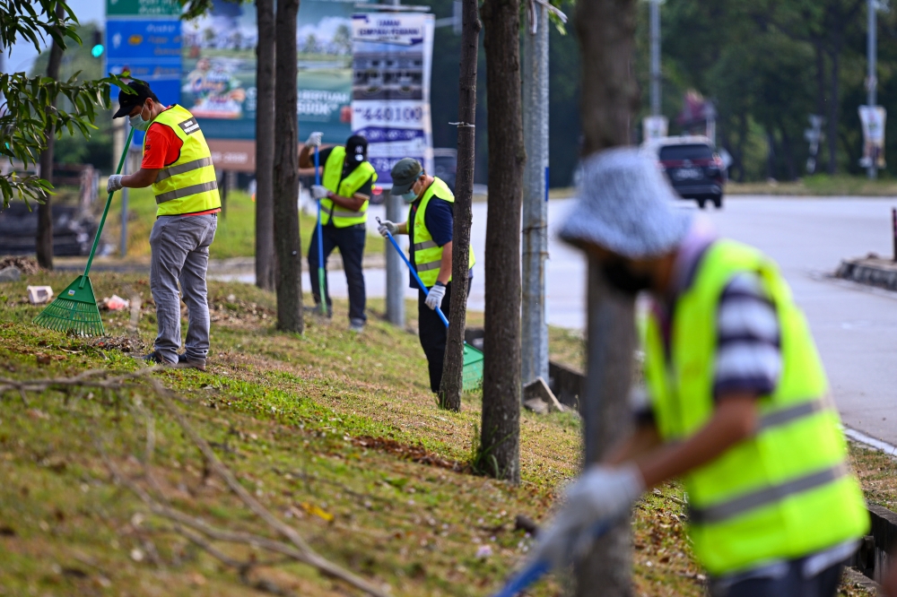Nearly 3,000 littering notices issued nationwide since Jan 1, SWCorp says