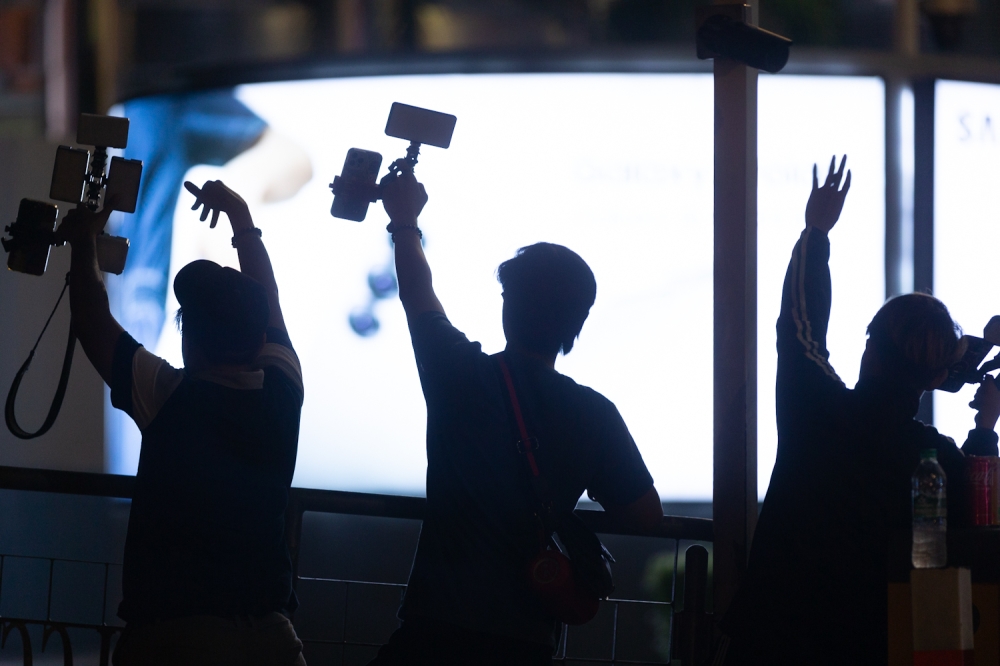 DBKL steps up enforcement every two days to tackle street photo touts in KLCC tourist hotspot