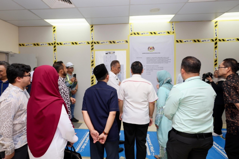Batu Pahat hospital gets RM1.8m to upgrade patient services