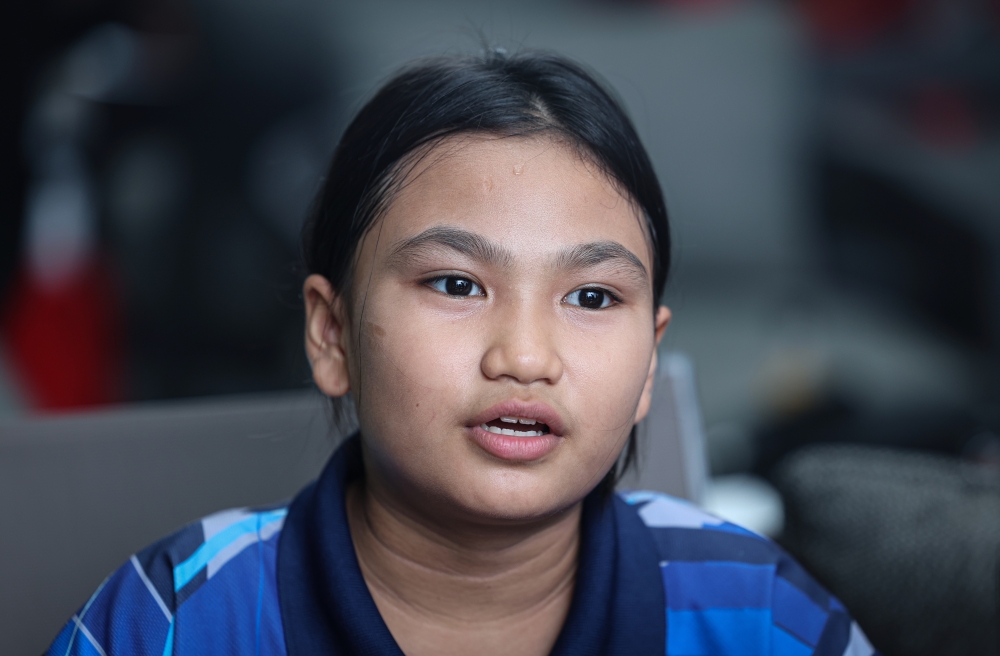 Sekolah Kebangsaan (SK) Bandar Sunway student Sophia Irine Bong Yong Hui speaks during an interview at the ‘BacaBaca Project: Celebrates the Transformative Reading Journeys of 100 Children’ event in Subang Jaya April 18, 2026. — Bernama pic