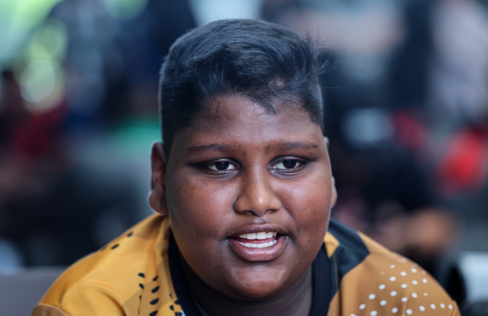 Sekolah Jenis Kebangsaan Tamil (SJKT) Ladang Effingham student Kesavan Sai speaks during an interview at the ‘BacaBaca Project: Celebrates the Transformative Reading Journeys of 100 Children’ event in Subang Jaya April 18, 2026. — Bernama pic