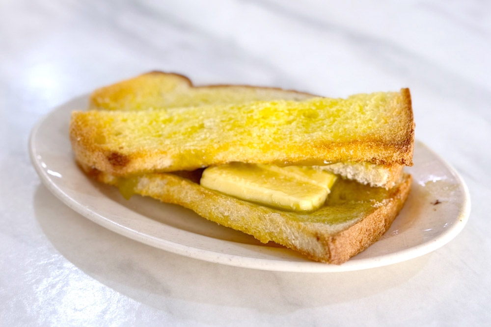 The ‘double butter kaya toast’. — Picture by CK Lim    