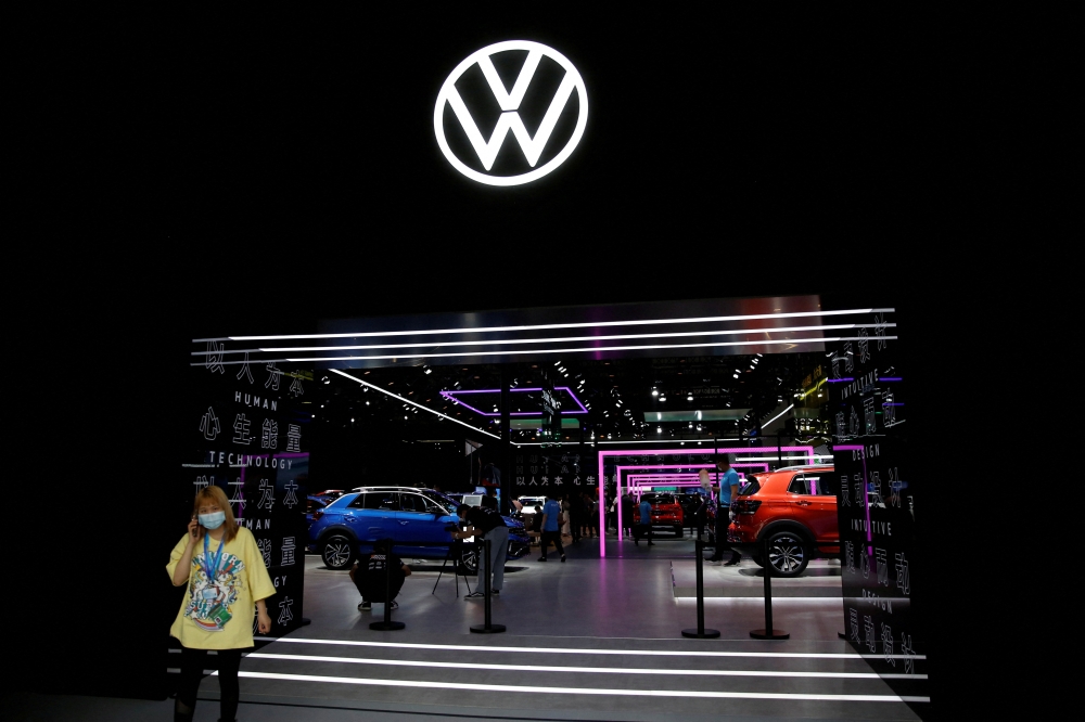China shifts into overdrive as EV upstarts target Germany’s luxury lane