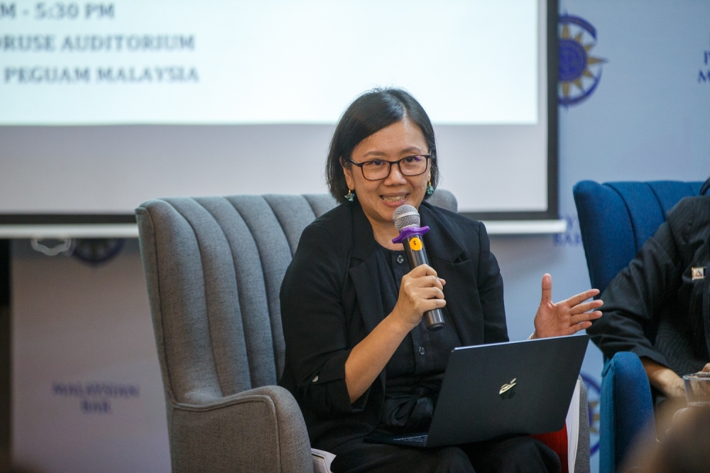 Projek SAMA Convener Ngeow Chow Ying speaks at a forum discussing the separation of powers between the Attorney General and Public Prosecutor in Kuala Lumpur on April 20, 2026. — Picture by Raymond Manuel