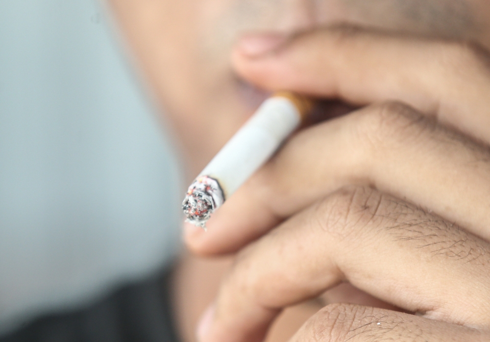 UK approves cigarette sales ban for people born after 2008