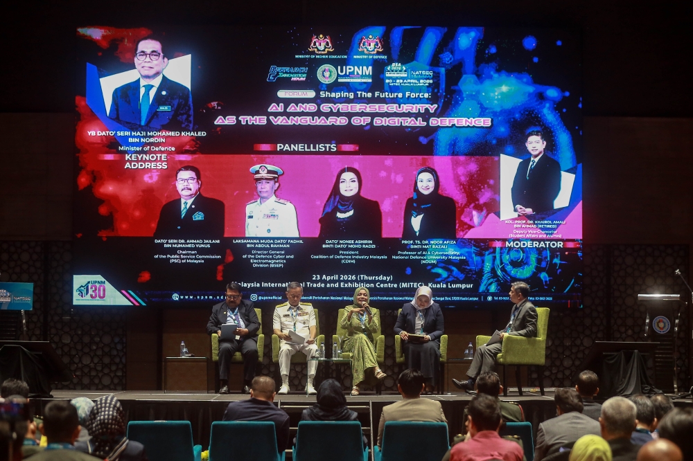 The UPNM forum echoed the need for whole-of-government and whole-of-society approaches to bolster Malaysia’s digital defence capabilities. — Picture by Sayuti Zainudin