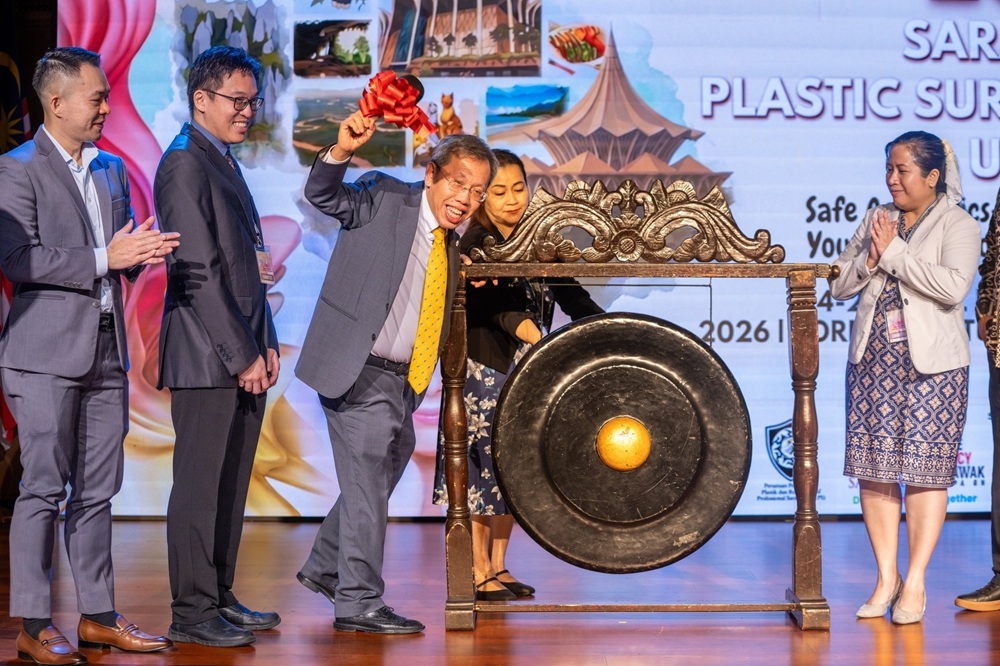Sarawak aims to elevate plastic surgery sector to South Korea’s standards, says Dr Sim