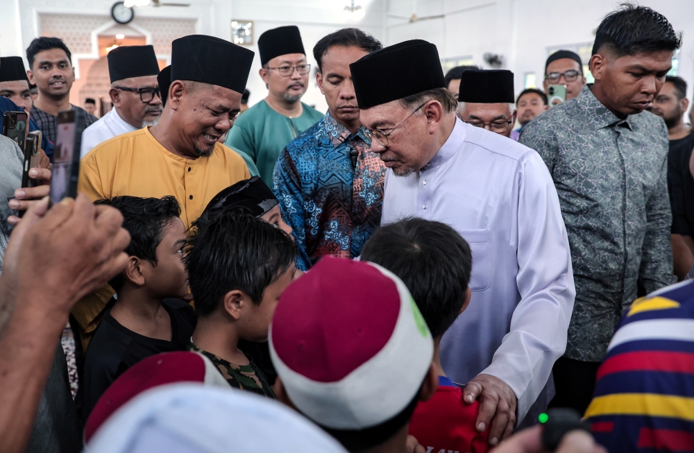 Anwar says Malaysia Education Blueprint 2026–2035 designed to help schools adapt to AI and evolving demands