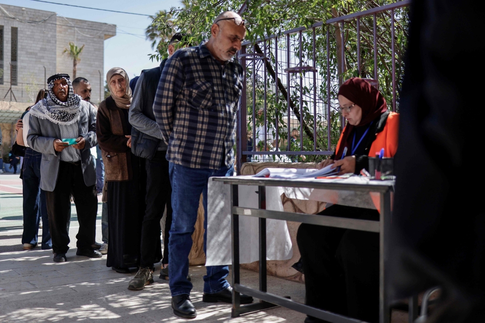 Palestinians vote in first municipal elections since Gaza war, turnout mixed across West Bank, Deir el‑Balah