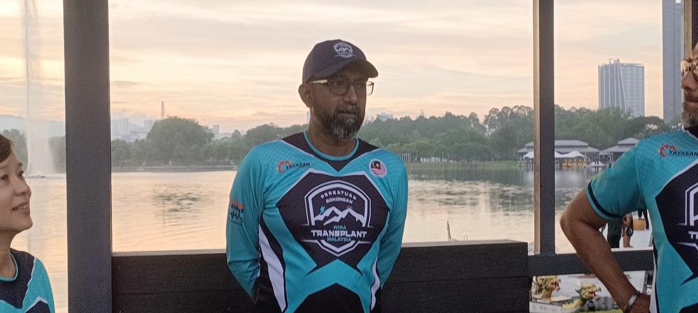 Sivakumar is on his third climb up Mt Kinabalu. He hopes more people will pledge organs and wants hospitals to be more proactive in organ donation. — Picture by R. Loheswar