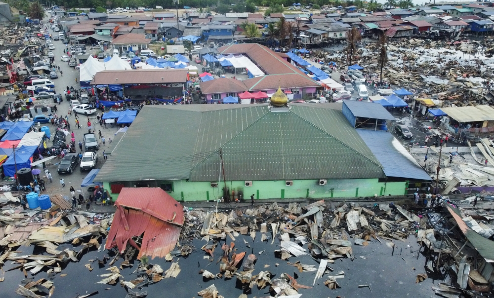 Masjid Darus Salam kekal utuh dalam kebakaran besar Sandakan