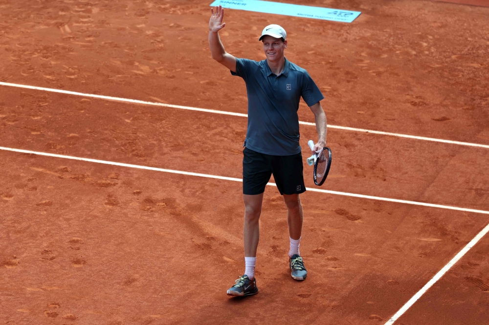 Sinner wins 22nd straight match to reach Madrid Open final against Zverev