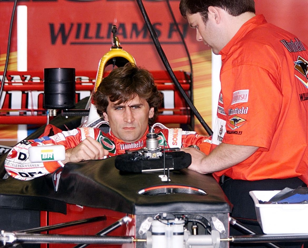 Former F1 driver turned Paralympic cycling champion Alex Zanardi dies aged 59