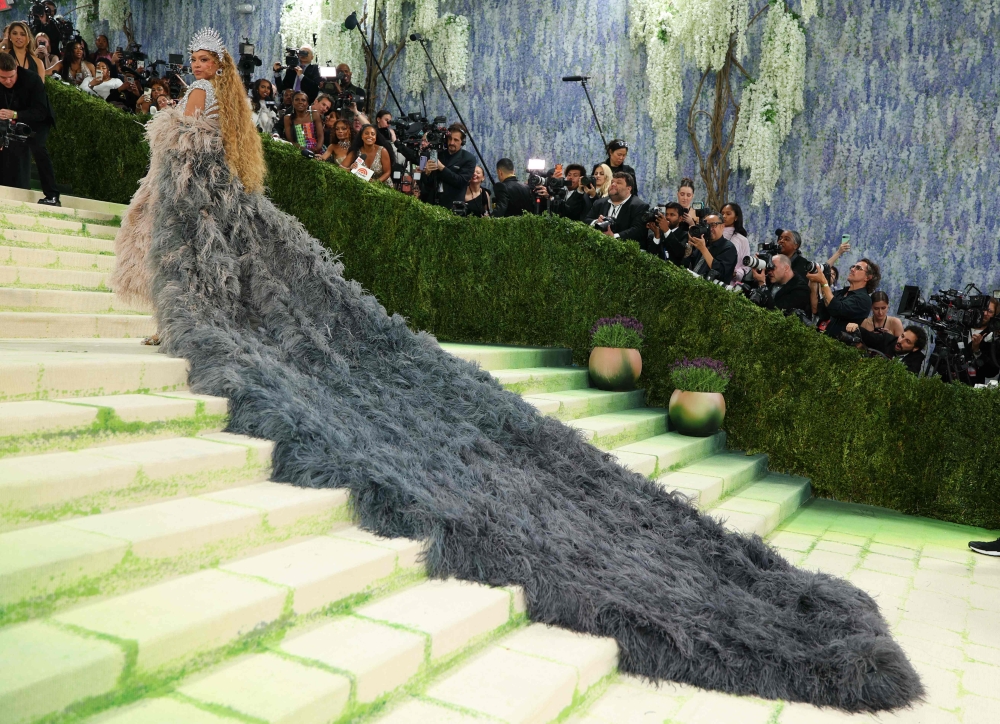 Beyonce making her grand entrance. — AFP pic