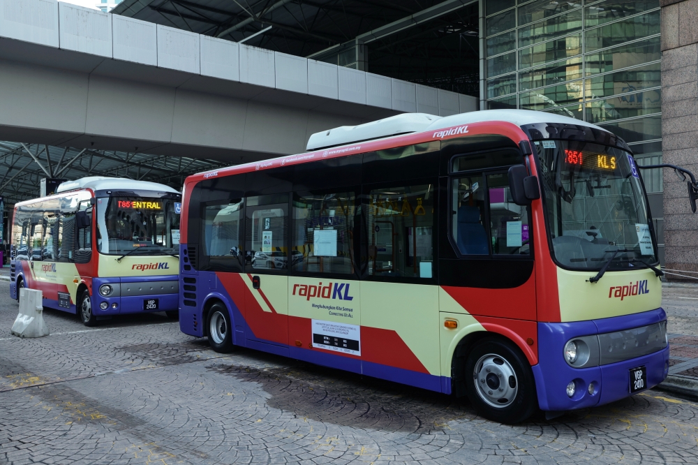 Urban congestion in the capital reflects long-standing transport policy choices, with experts urging a shift from fuel subsidies to mass transit investment. — Bernama pic