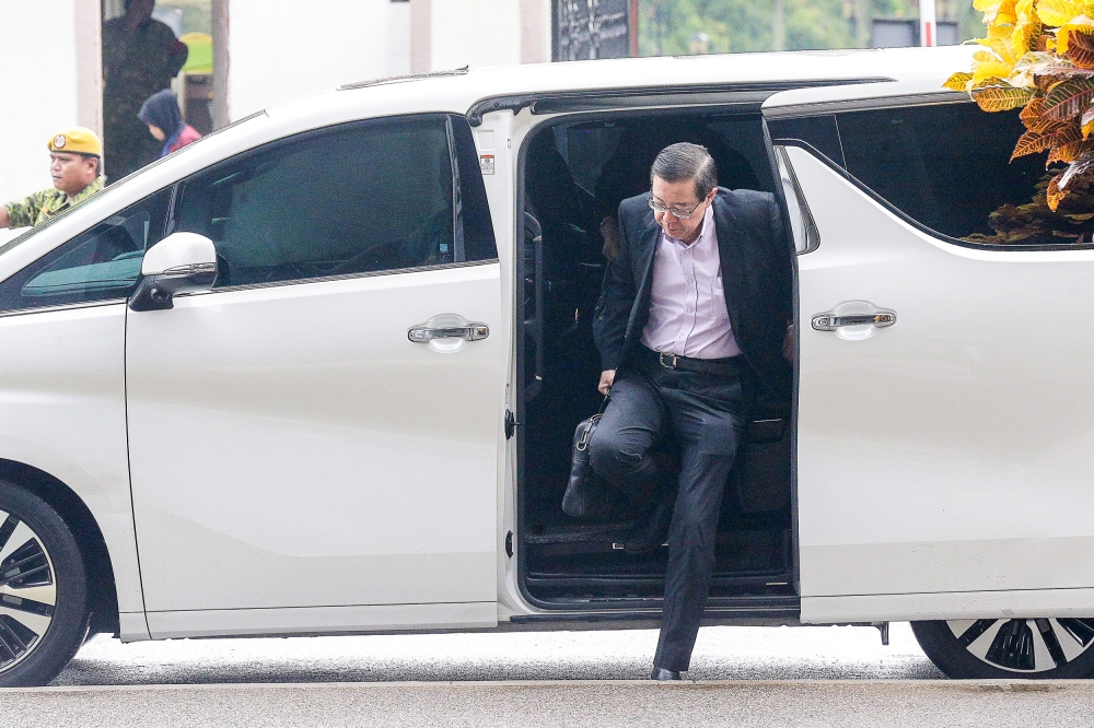 Sessions Court allows removal of ‘received’ from charge in Lim Guan Eng tunnel graft trial