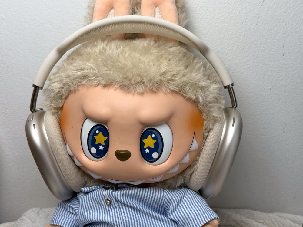 Sturdy build and design does make up for drawbacks some other headphones have. — Picture by Erna Mahyuni