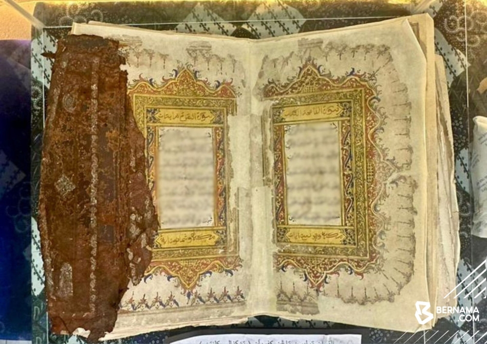 A manuscript belonging to Tok Kenali, estimated to be around 160 years old, and his personal Quran are among the most valuable artefacts at the Museum of Islamic Cultural Heritage and Al-Quran Learning Centre in Narathiwat, Thailand. — Picture from Facebook/Bernama