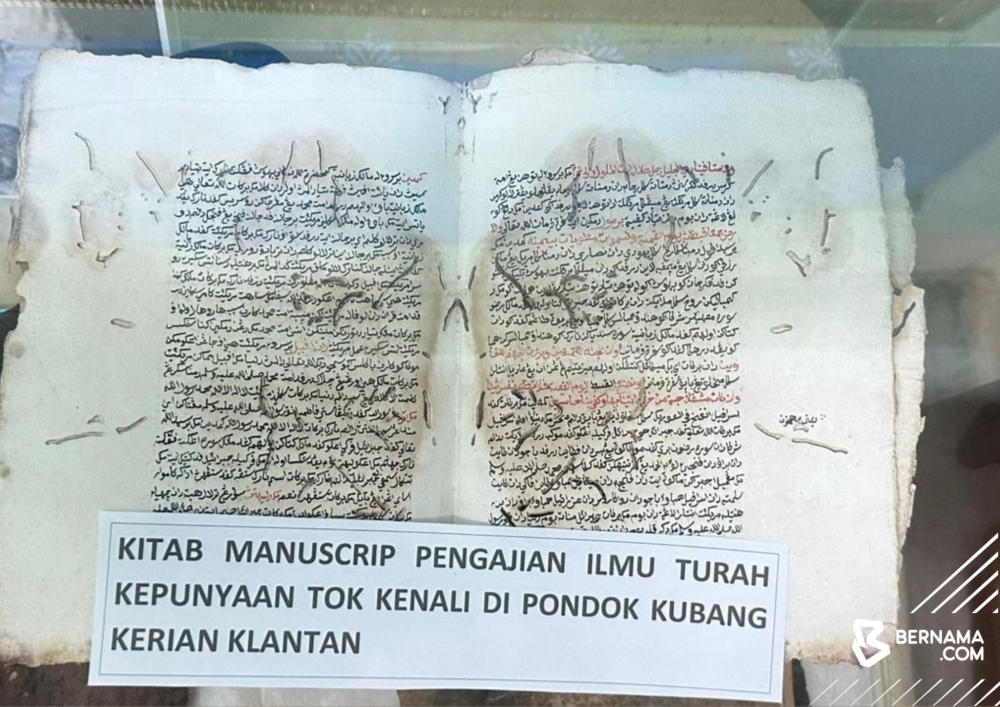 A manuscript belonging to Tok Kenali on display at the Museum of Islamic Cultural Heritage and Al-Quran Learning Centre in Narathiwat, Thailand. — Picture from Facebook/Bernama