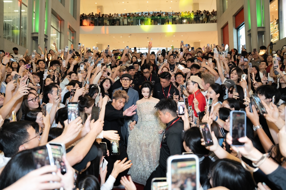 Fan Bingbing greets fans at Pavilion Kuala Lumpur during a promotional event for ‘Mother Bhumi’. — Picture courtesy of Click Entertainment