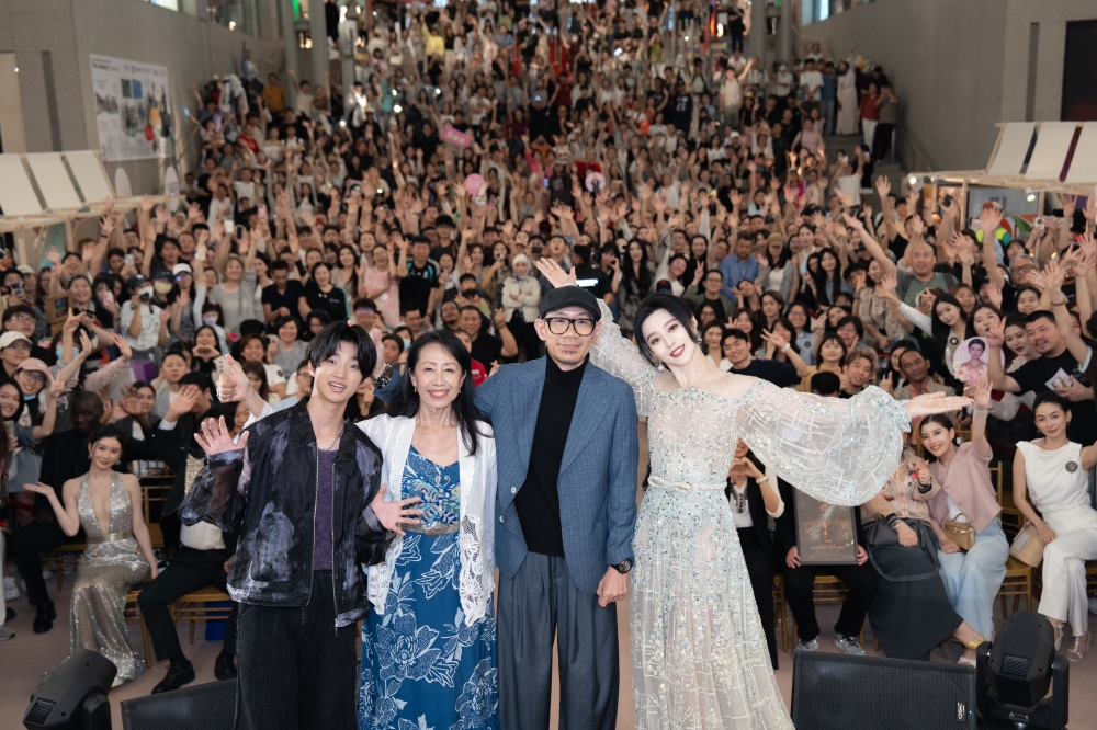 ‘Mother Bhumi’ gets Mother’s Day welcome as Fan Bingbing and cast greet KL fans