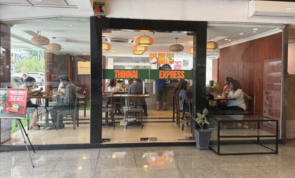 The place gets packed during lunch hour — Picture by Lee Khang Yi